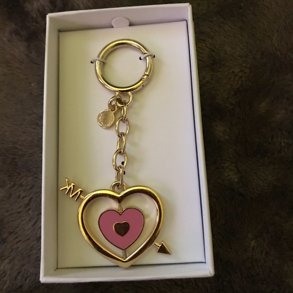 Michael Kors Accessories - Price ✂️🌺Michael Kors Keychain 🌺